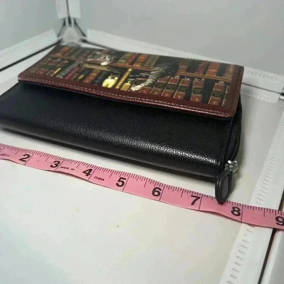 Charles Wysocki Classic Tails Women's Wallet - Picture 2 of 7